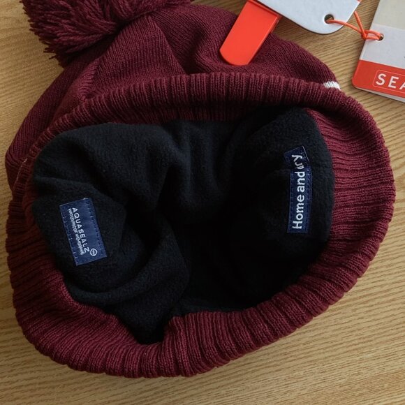 Sealskinz Heacham Waterproof Cold Weather Icon Bobble Hat Unisex L/XL Red NWT - Picture 6 of 7